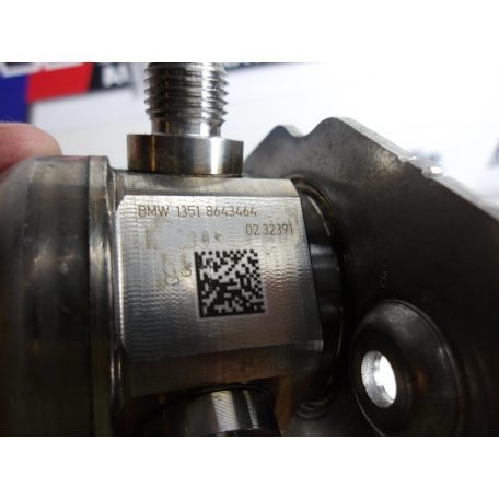 ÁR/DB [GYÁRI ÚJSZERŰ] BMW MAGASNYOMÁSÚ PUMPA 1-4 / 5-8 |  5-ÖS G30 / 7-ES G11 G12 | 13 51 8601015 / 13 51 8643464