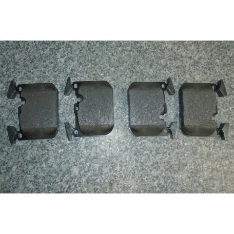 [GYÁRI ÚJ] BMW - ELSŐ FÉKBETÉT SZETT - 1-ES ; 2-ES ; 3-AS ; 4-ES / F20 + LCI ; F21 + LCI ; F22 + LCI ; F23 + LCI ; F30 + LCI ; F31 + LCI ; F34 GT + LCI ; F32 + LCI ; F33 + LCI ; F36 GC + LCI 