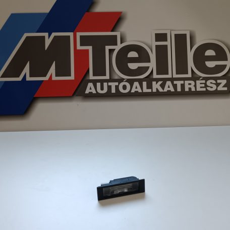 (GYÁRI ÚJ) BMW Hátsó rendszámtábla világítás  1' E81 / E87 / 5' E60 / E61 / 6' E63 / E64 