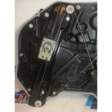 [GYÁRI ÚJ] BMW - ABLAKEMELŐ PANEL - BAL OLDALI HÁTSÓ - 1-ES / F40 - | 51 33 7465247 |