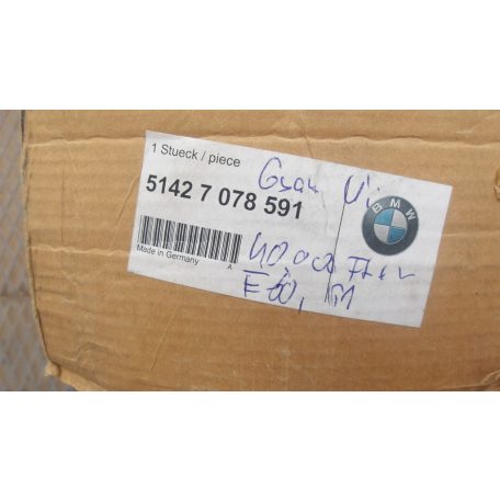 [GYÁRI ÚJ] BMW BAL OLDALI HÁTSÓ E60/E61 AJTÓKÁRPIT 7078591