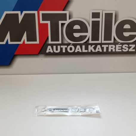 (GYÁRI ÚJ) BMW Öntapadós matrica 'XDrive 30d'  X5 G05+LCI / X7 G07