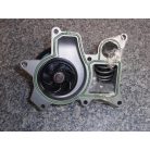 [GYÁRI ÚJ] BMW Vízpumpa 1-es/ 3-as / 5-ös/ X1 / X3 | 1,8D 2,0D 