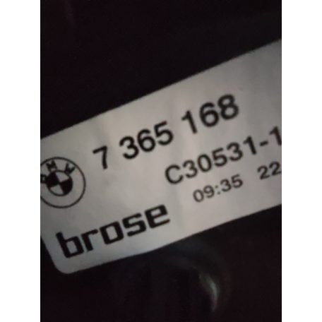 (GYÁRI BONTOTT) BMW Ablakemelő szerkezet jobb hátsó ajtóhoz G30 / G31