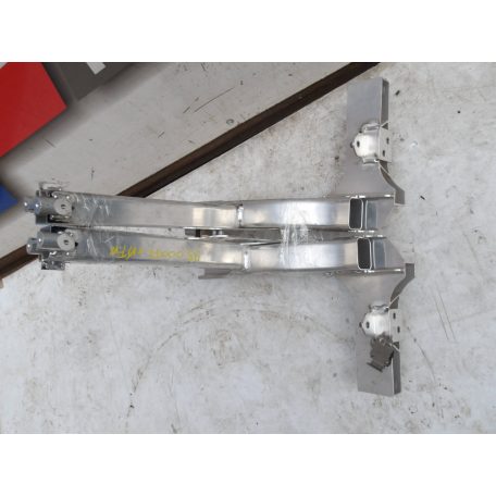 ÁR/DB(GYÁRI ÚJSZERŰ)ROLLS ROYCE GHOST 2009-2014 ELSŐ MEREVÍTŐ NYULVÁNY 