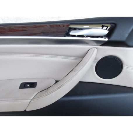 (ÁR/DB)[GYÁRI BONTOTT] BMW E70+LCI ANGOL KIADÁSÚ JOBB/BAL OLDALI KÁRPIT HANGSZÓRÓVAL