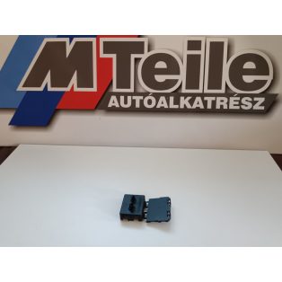 (GYÁRI ÚJ ) BMW Csatlakozó dugasz konzol 