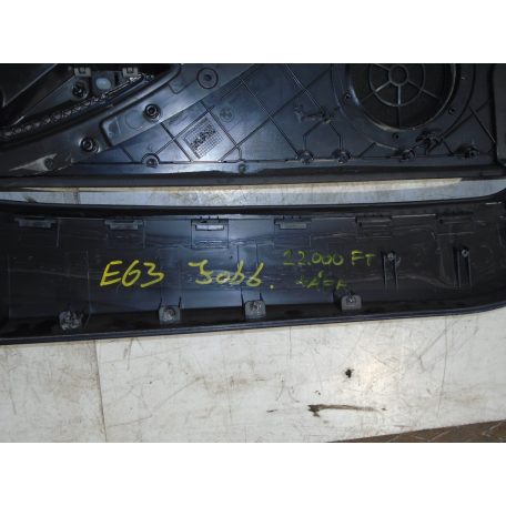 BMW  E63 Jobb első ajtókárpit - bőrözött  Coupé