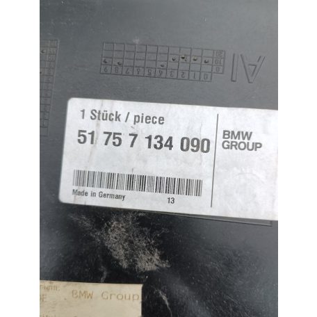 (GYÁRI ÚJ) BMW Alsó burkolat 1-es sorozat E81 / E82 / E87+LCI / E88 / 3-as sorozat E90+LCI / E91+LCI / E93+LCI / X1 E84