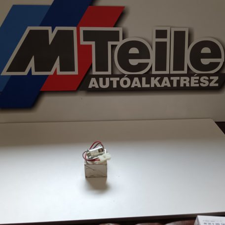 (GYÁRI ÚJ) BMW Szivargyújtó aljzat 5' E60+LCI / E61+LCI / 6' E63+LCI / E64+LCI / X3 E83+LCI / F25 / X4 F26 / Z4 E89/ Zinoro M13