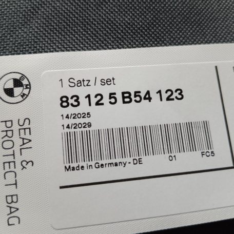 (ÚJ EREDETI ) BMW Autóápolási szett táskával 