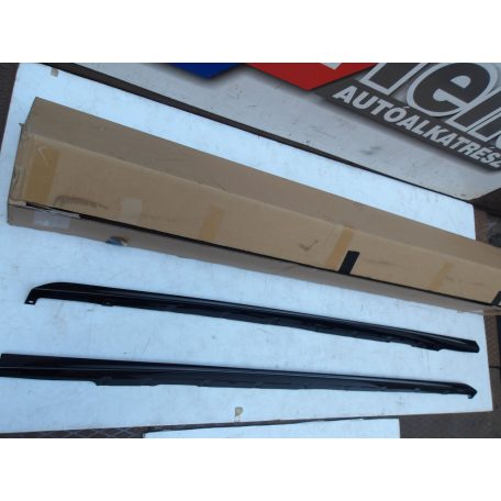 [GYÁRI ÚJSZERŰ] BMW M PERFORMANCE KÜSZÖB DÍSZCSÍK | 1-ES F40 | 51 19 2462600