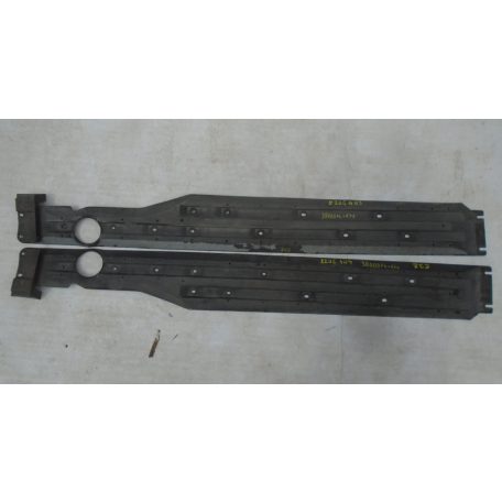 (ÁR/DB)[GYÁRI BONTOTT] BMW JOBB ÉS BAL ALSÓ BURKOLAT | X3 | E83 | 8206403 / 8206404