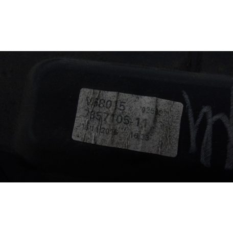 (GYÁRI BONTOTT) BMW G11/G12 HÁTSÓ CSOMAGTÉR NYITÓ BURKOLAT 7357105