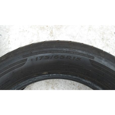 (ÁR/DB)[GYÁRI HASZNÁLT] DUNLOP NYÁRI GUMI 175/65R15 2013